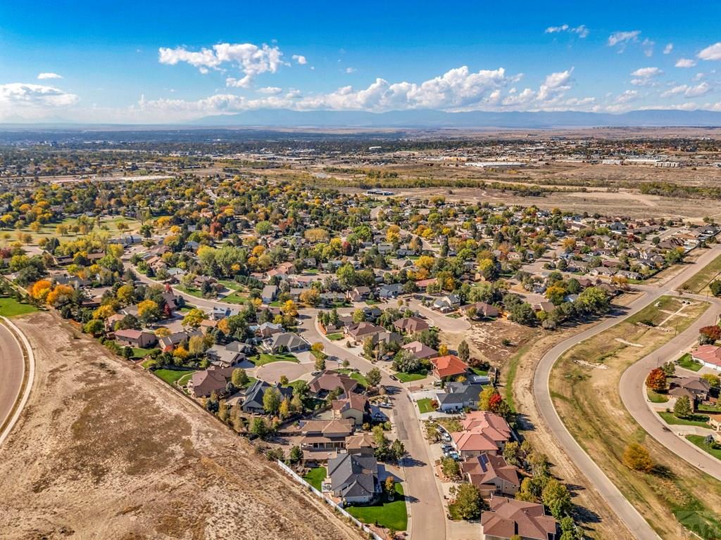 4720 Desert Candle Dr