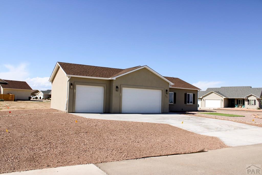 571 N Campbell Dr