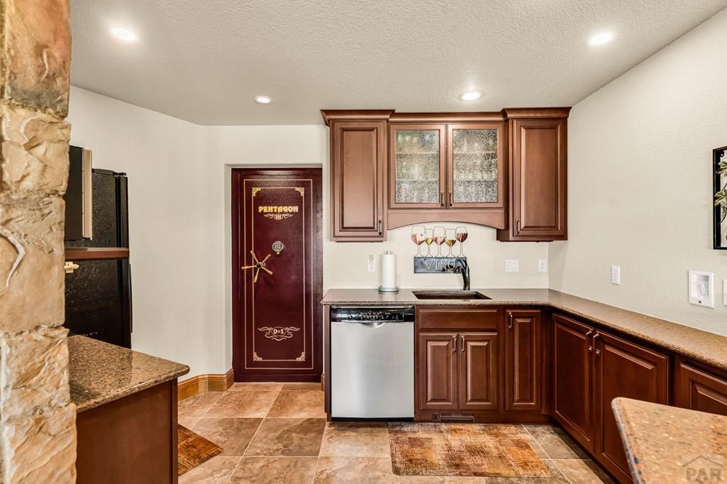 4427 Porta Fina Dr