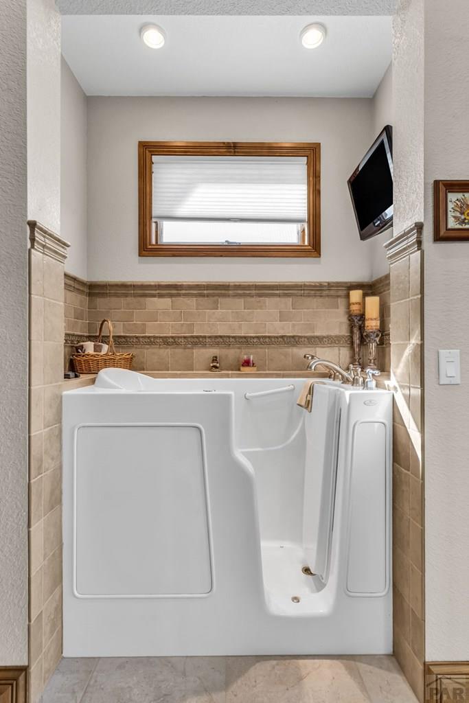 4427 Porta Fina Dr