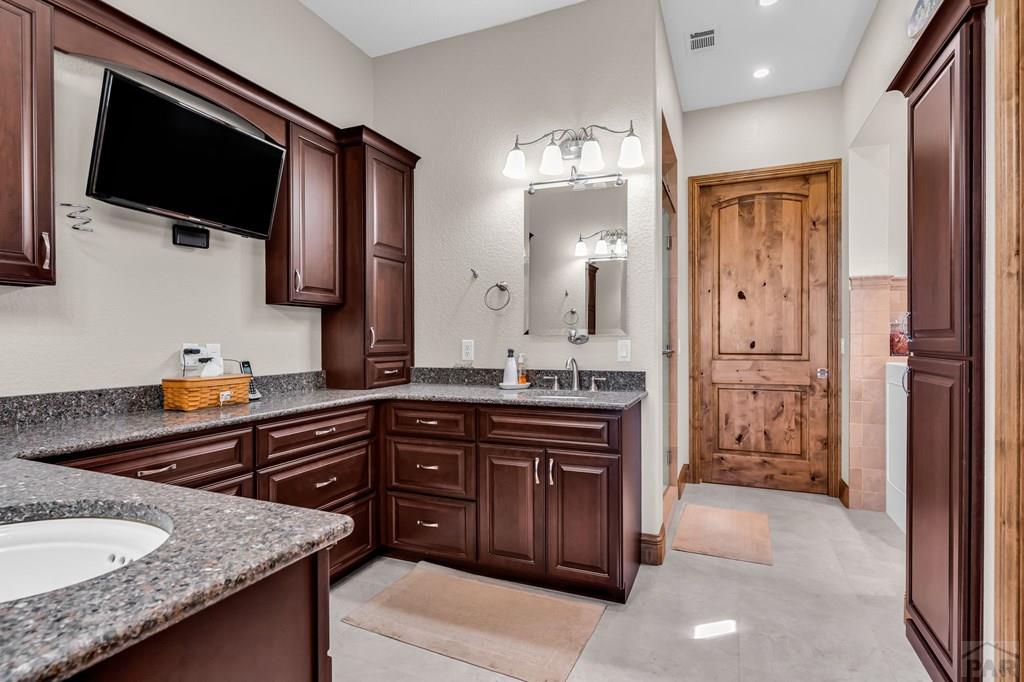 4427 Porta Fina Dr