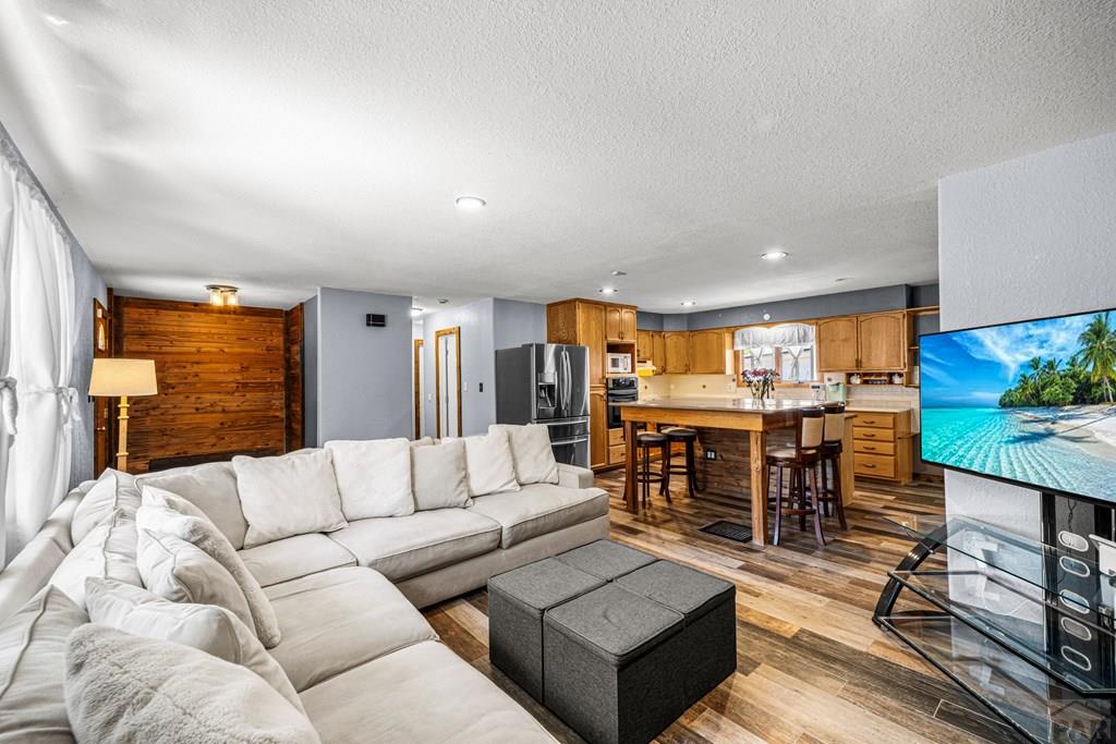 2132 Chautard Dr