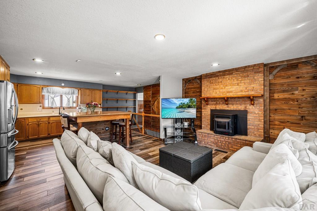 2132 Chautard Dr