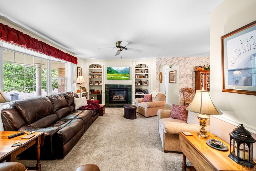 2911 Country Club Dr