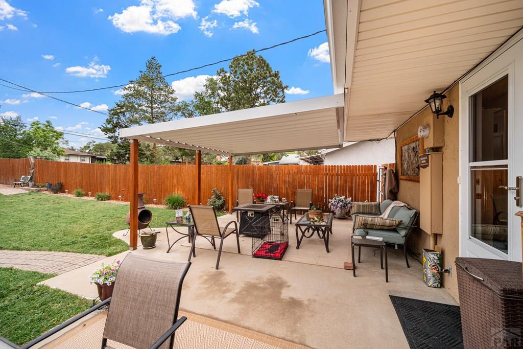 2911 Country Club Dr