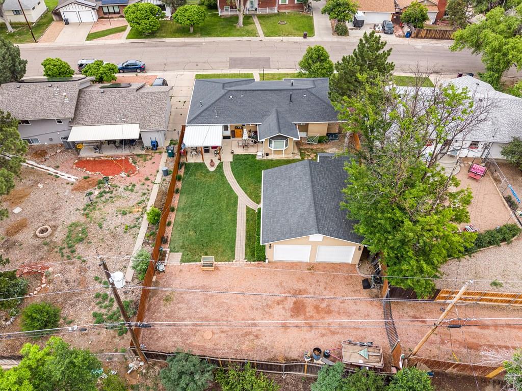 2911 Country Club Dr