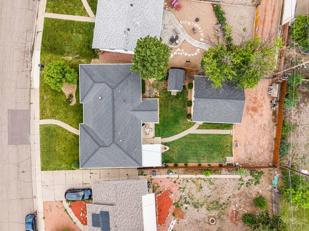 2911 Country Club Dr