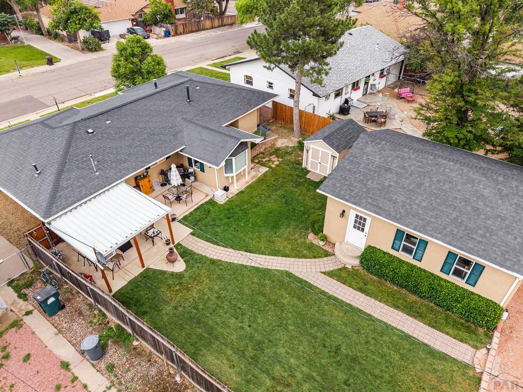 2911 Country Club Dr