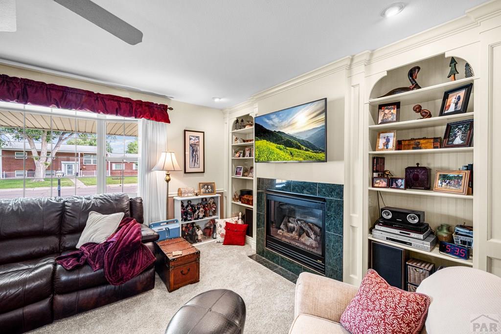 2911 Country Club Dr