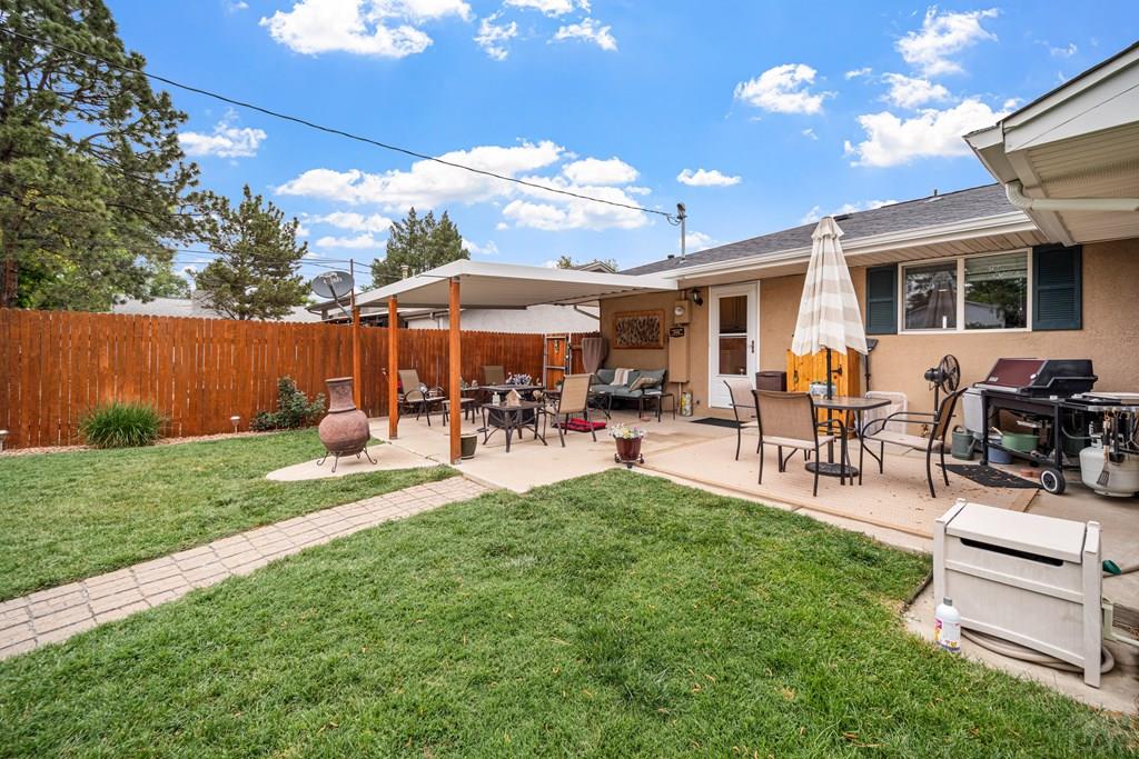 2911 Country Club Dr