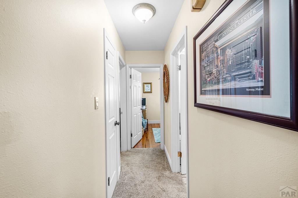 2911 Country Club Dr