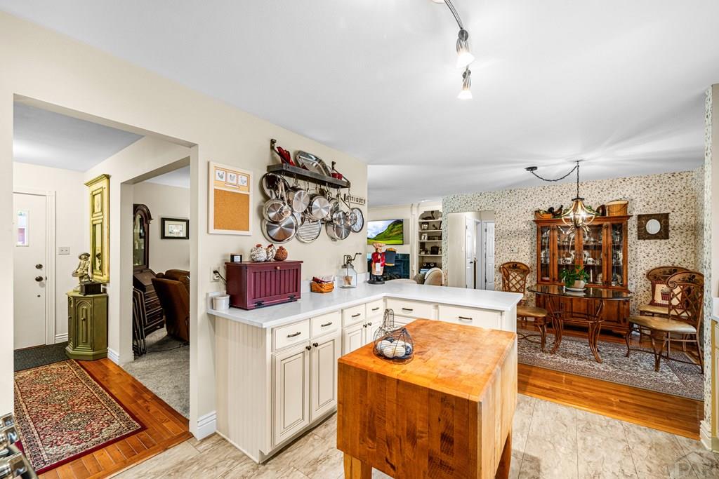 2911 Country Club Dr