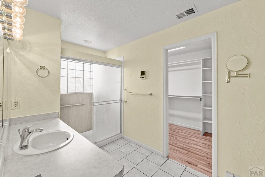 5105 Aramis Court