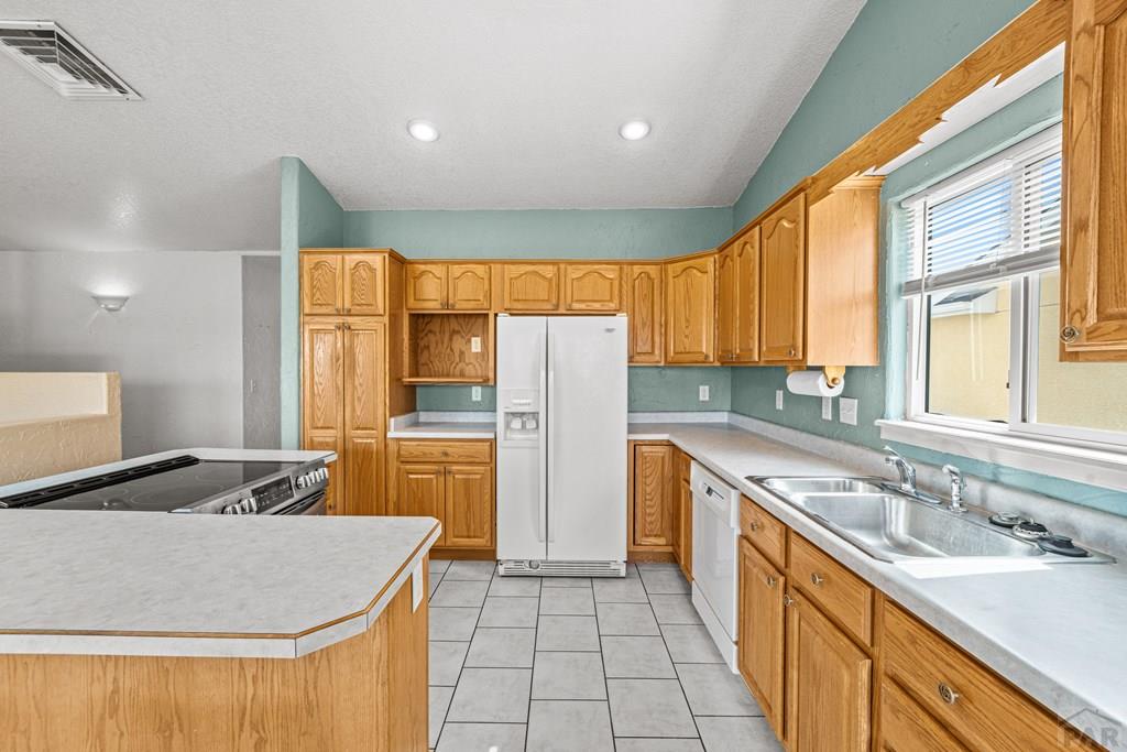 5105 Aramis Court