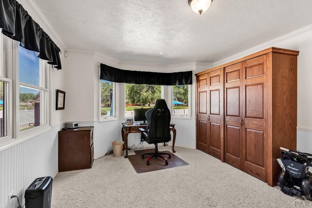 253 W Mangrum Dr