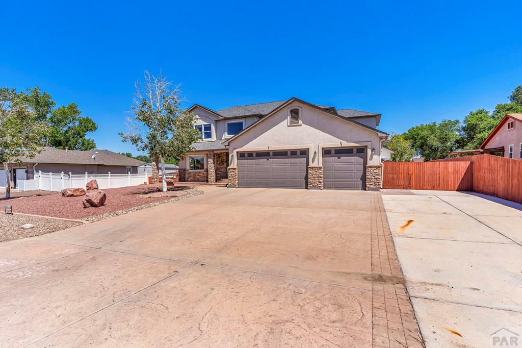 253 W Mangrum Dr