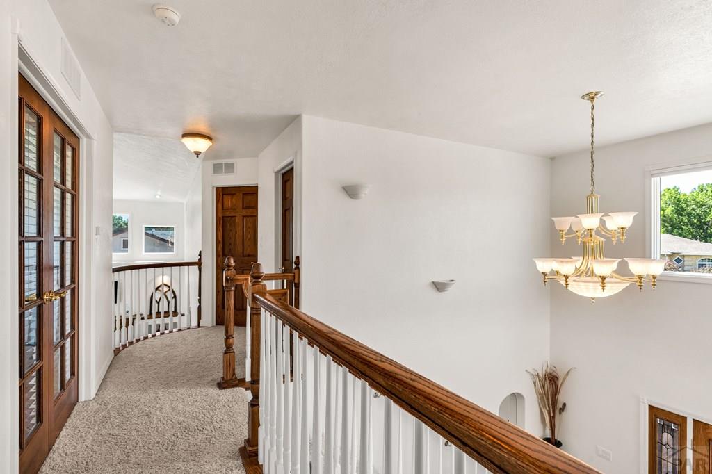 253 W Mangrum Dr