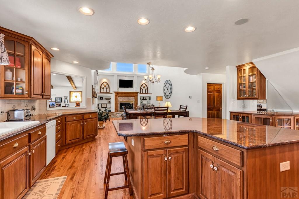 253 W Mangrum Dr