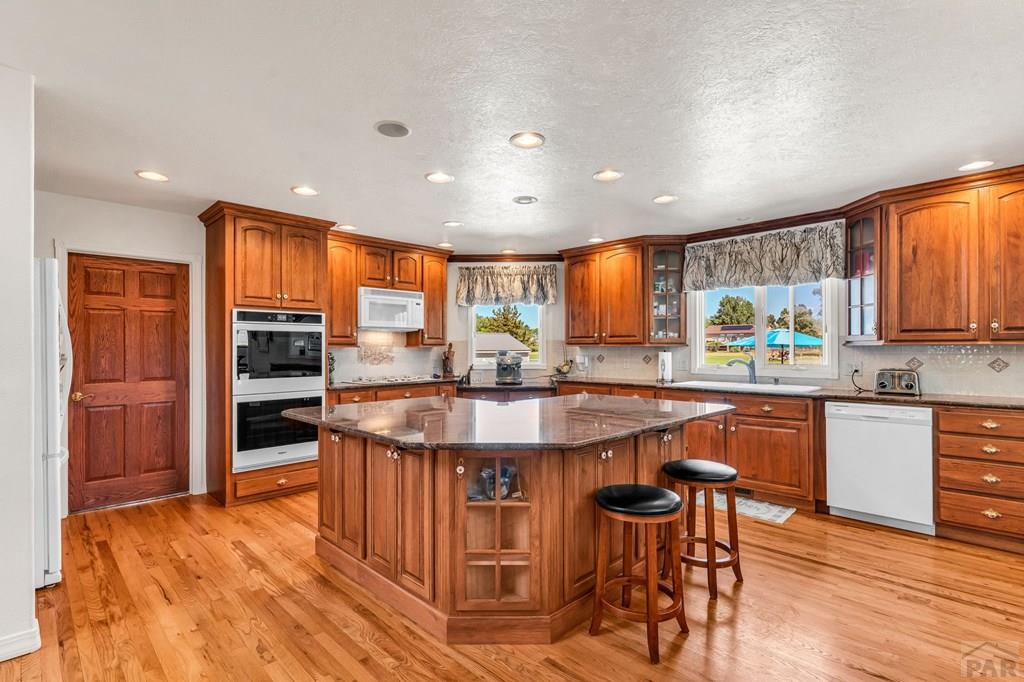 253 W Mangrum Dr