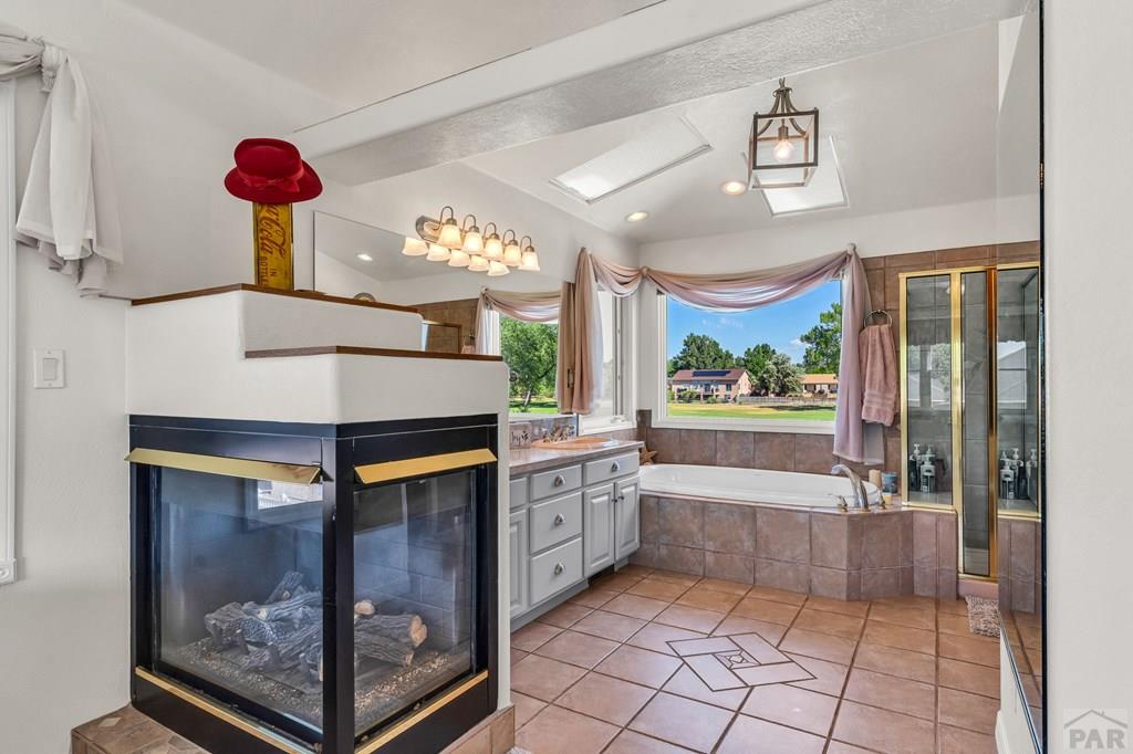 253 W Mangrum Dr
