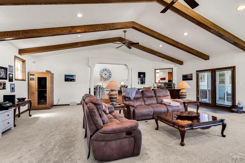 253 W Mangrum Dr