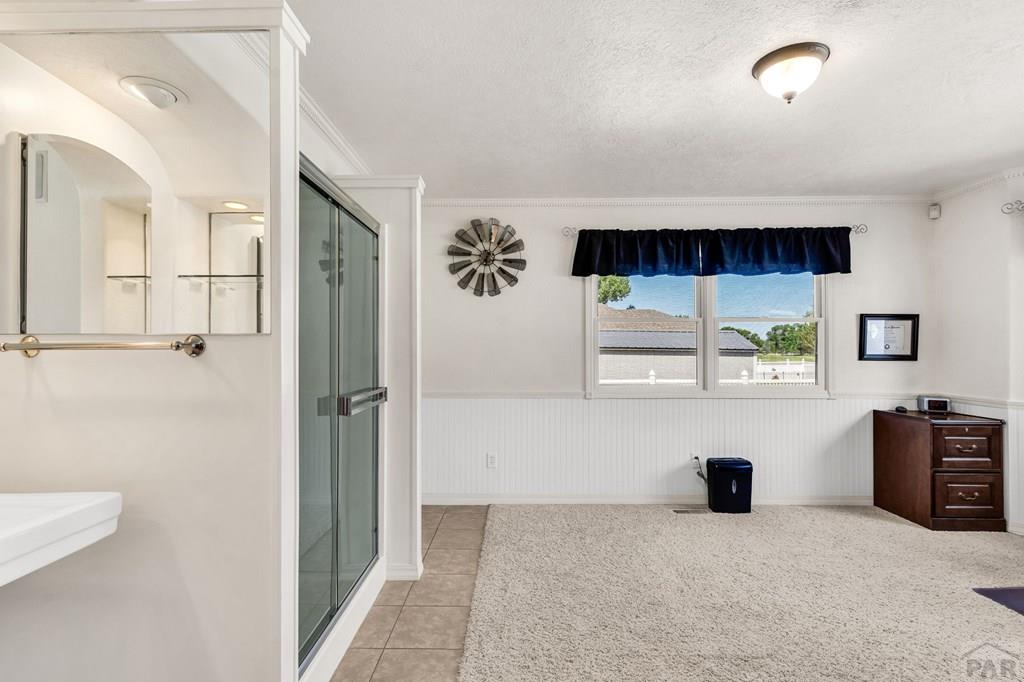 253 W Mangrum Dr
