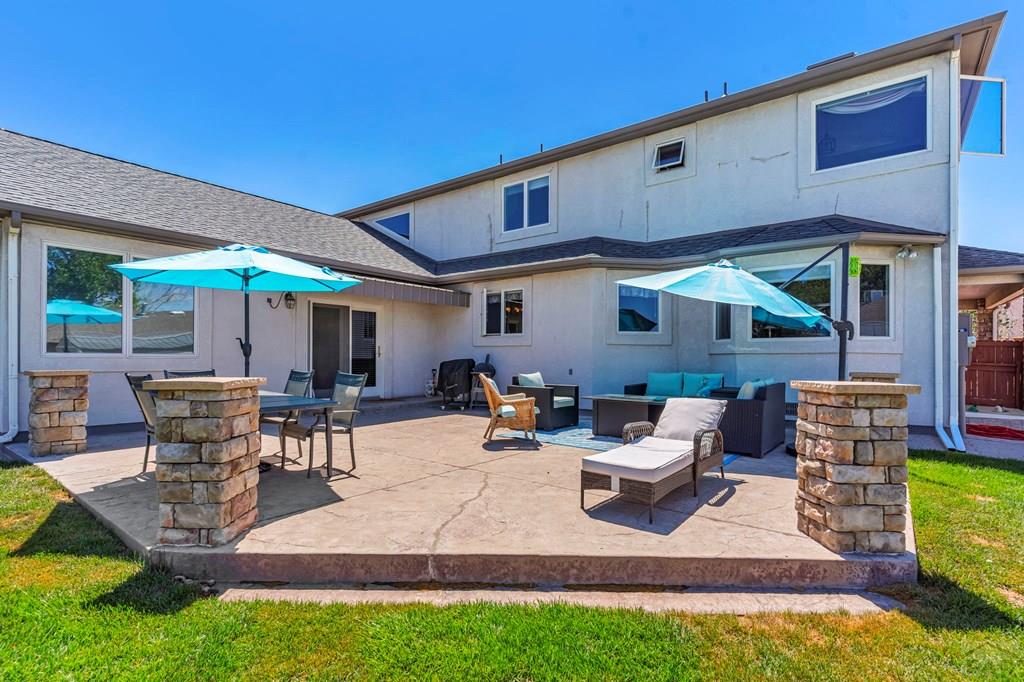 253 W Mangrum Dr