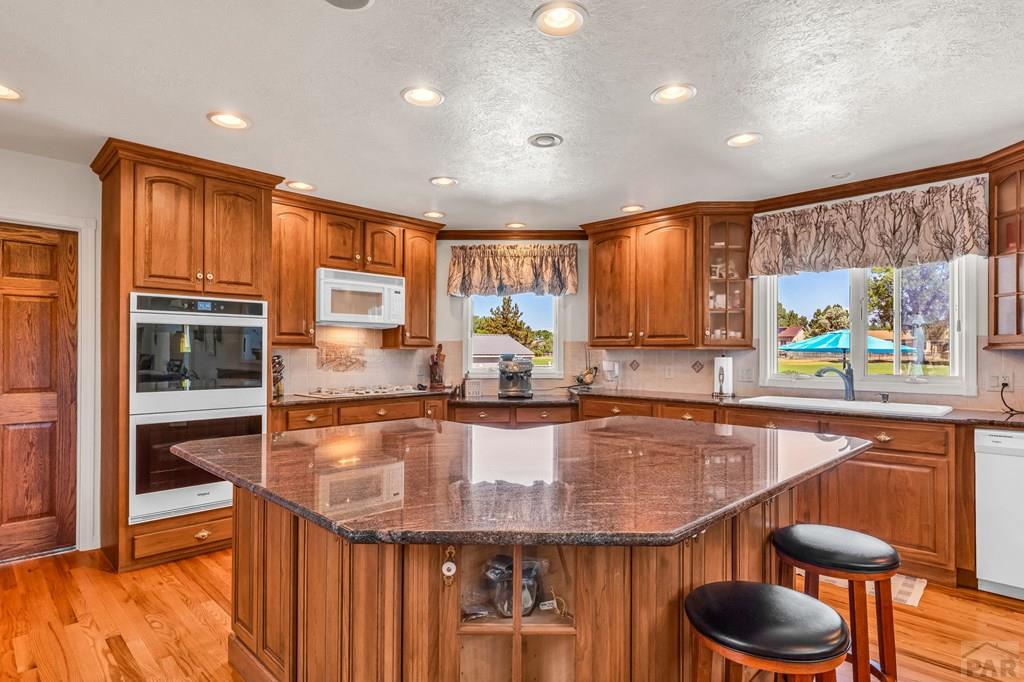 253 W Mangrum Dr