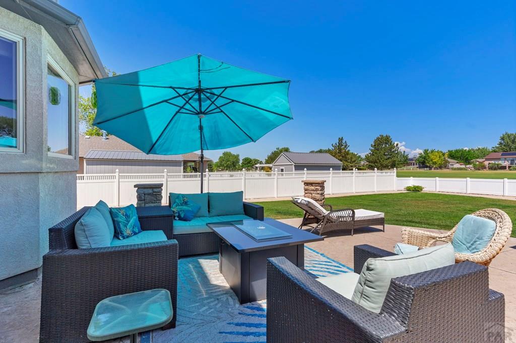 253 W Mangrum Dr