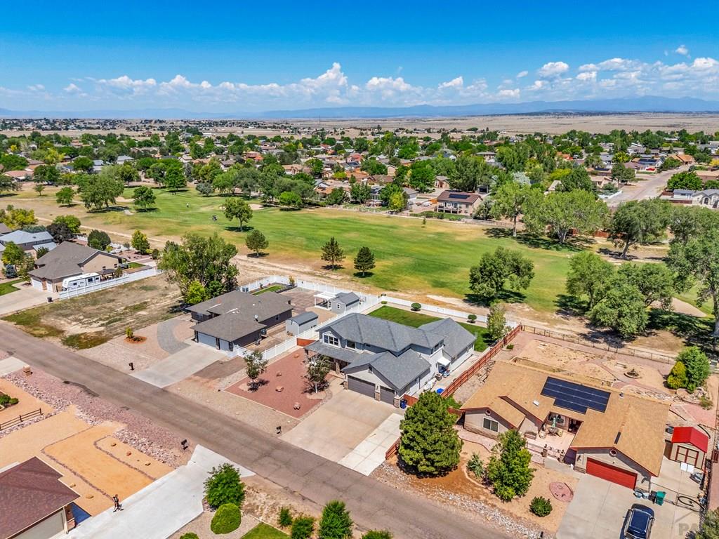 253 W Mangrum Dr