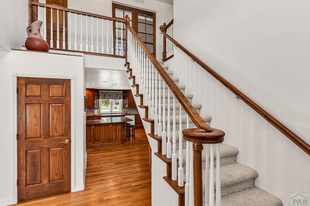 253 W Mangrum Dr