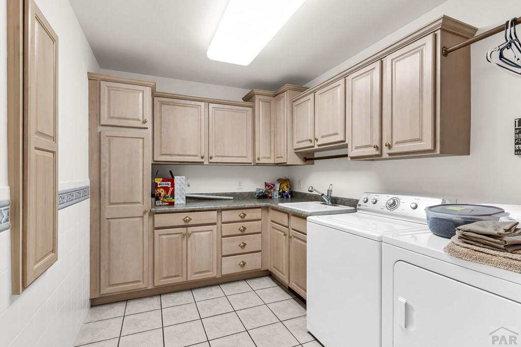 253 W Mangrum Dr
