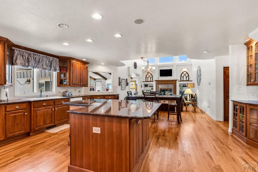 253 W Mangrum Dr