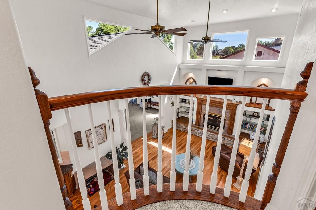 253 W Mangrum Dr
