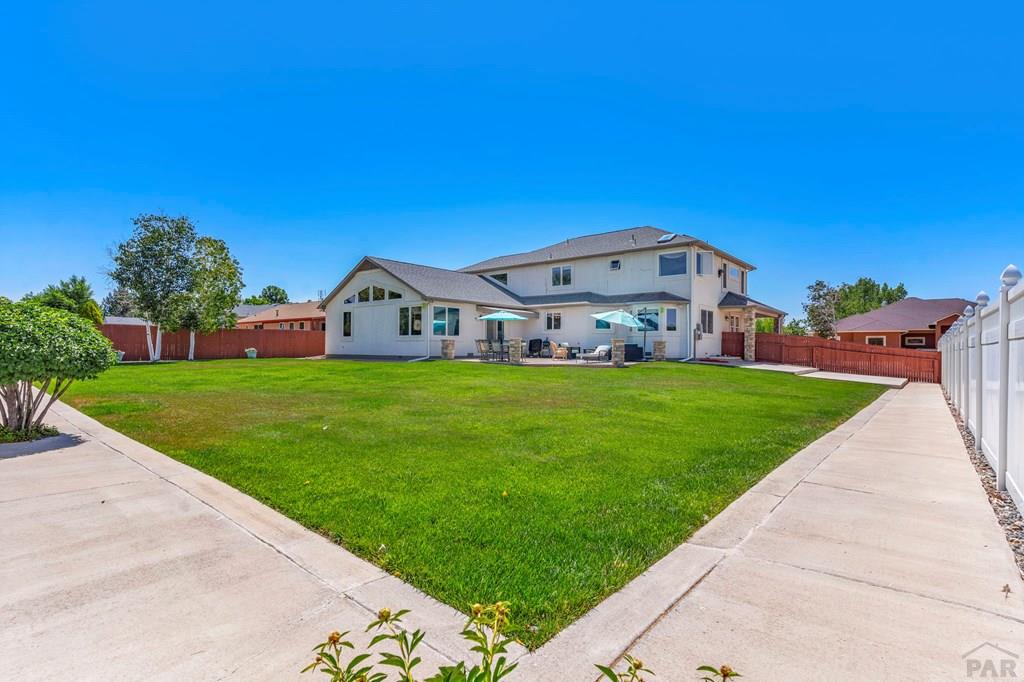 253 W Mangrum Dr