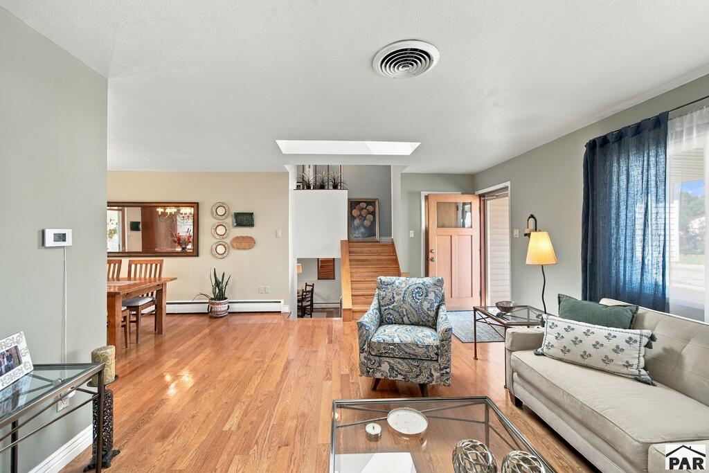 82 Amherst Ave