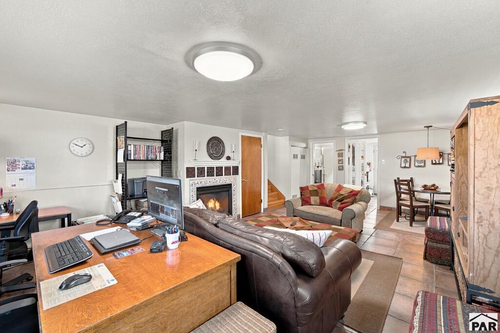 82 Amherst Ave
