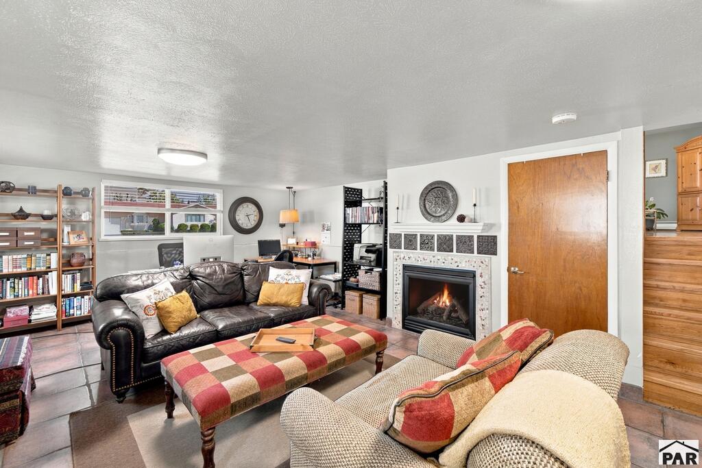 82 Amherst Ave