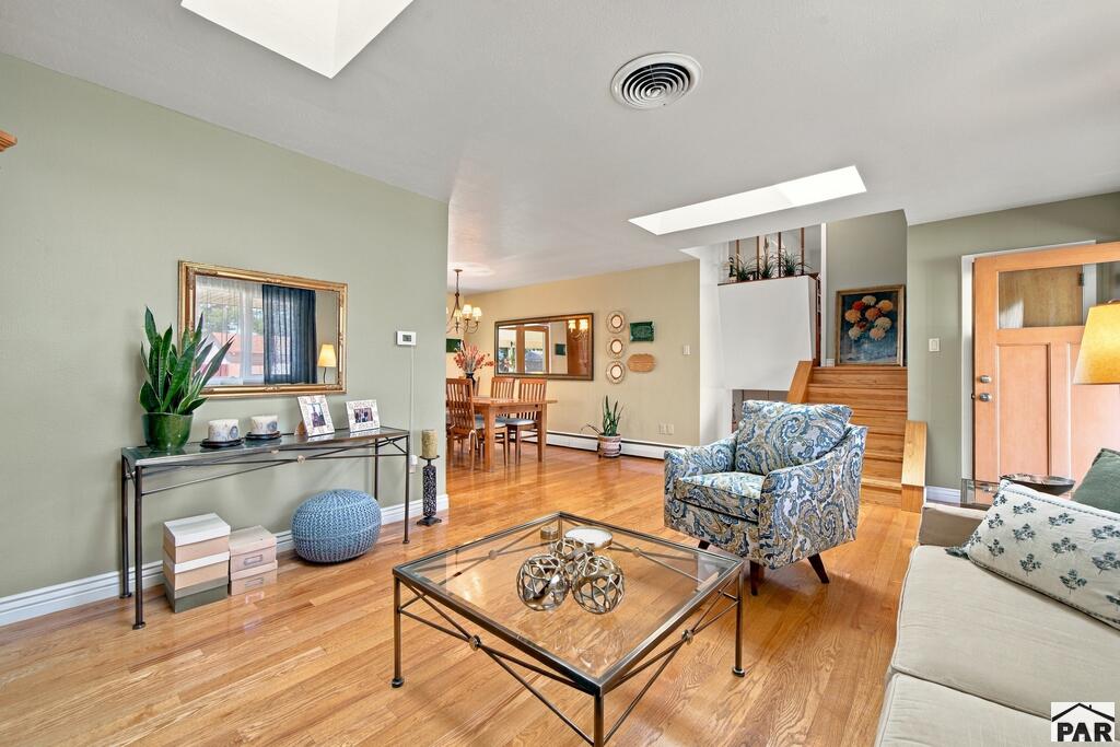 82 Amherst Ave