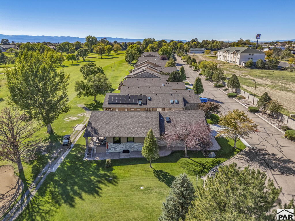 2 Country Club Village