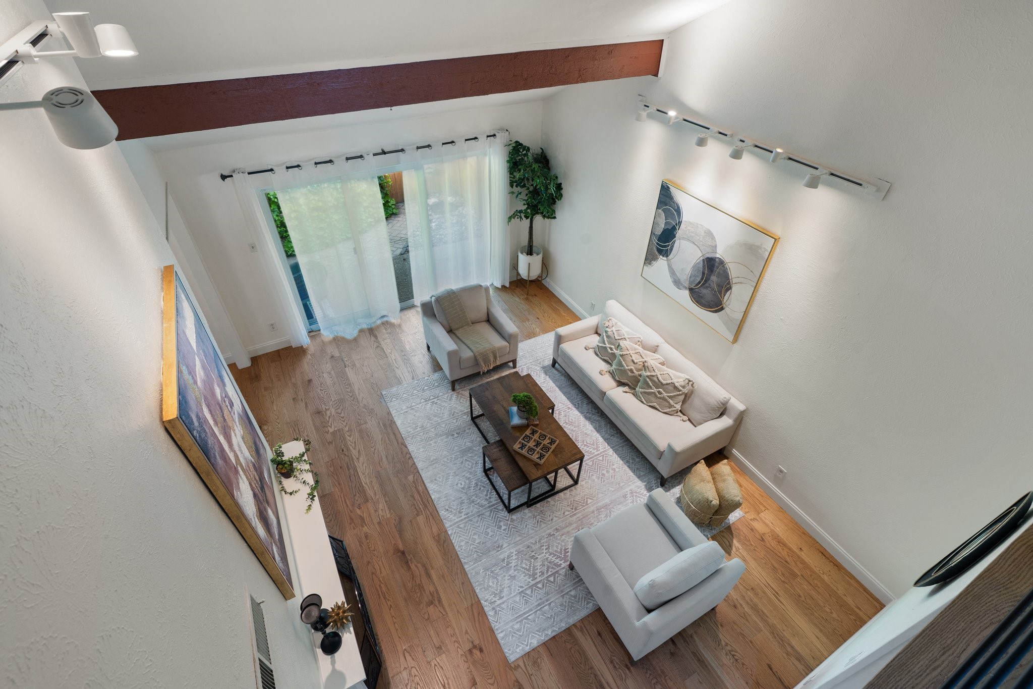 7478 E Northwest Highway 136
