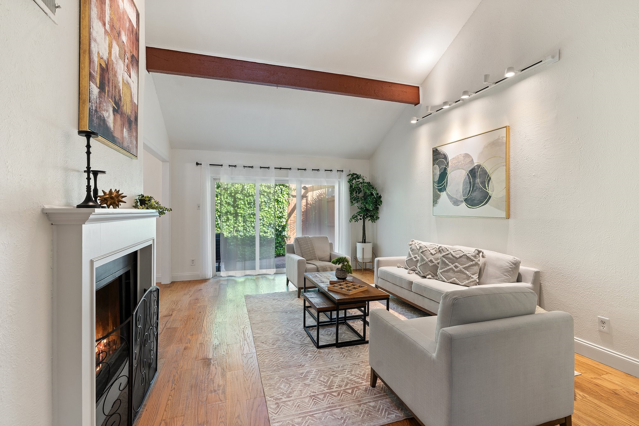 7478 E Northwest Highway 136