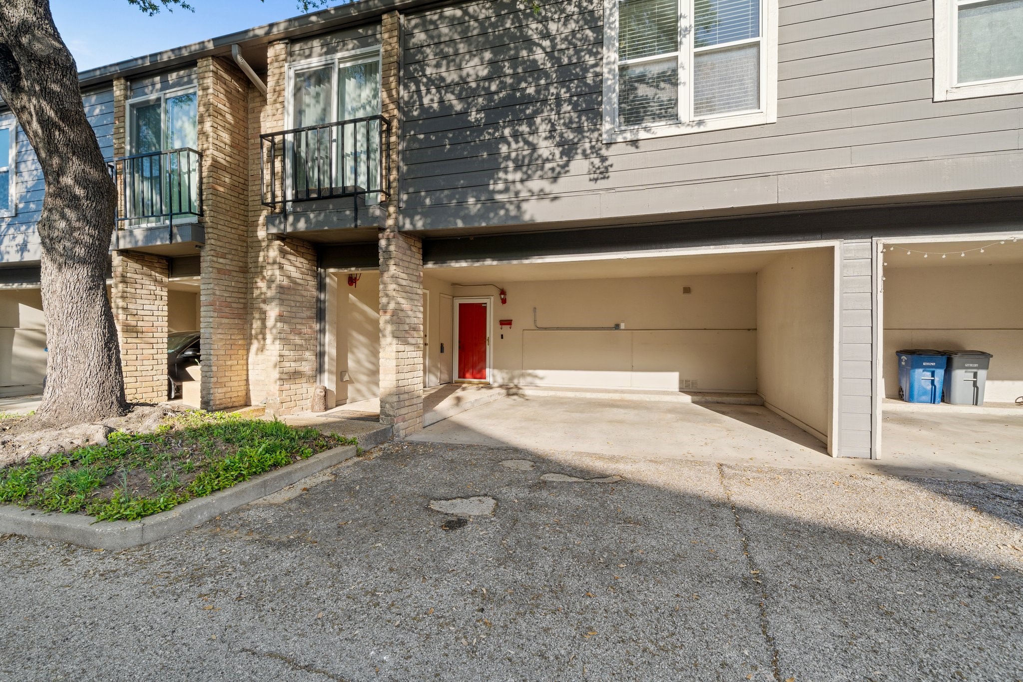 7478 E Northwest Highway 136