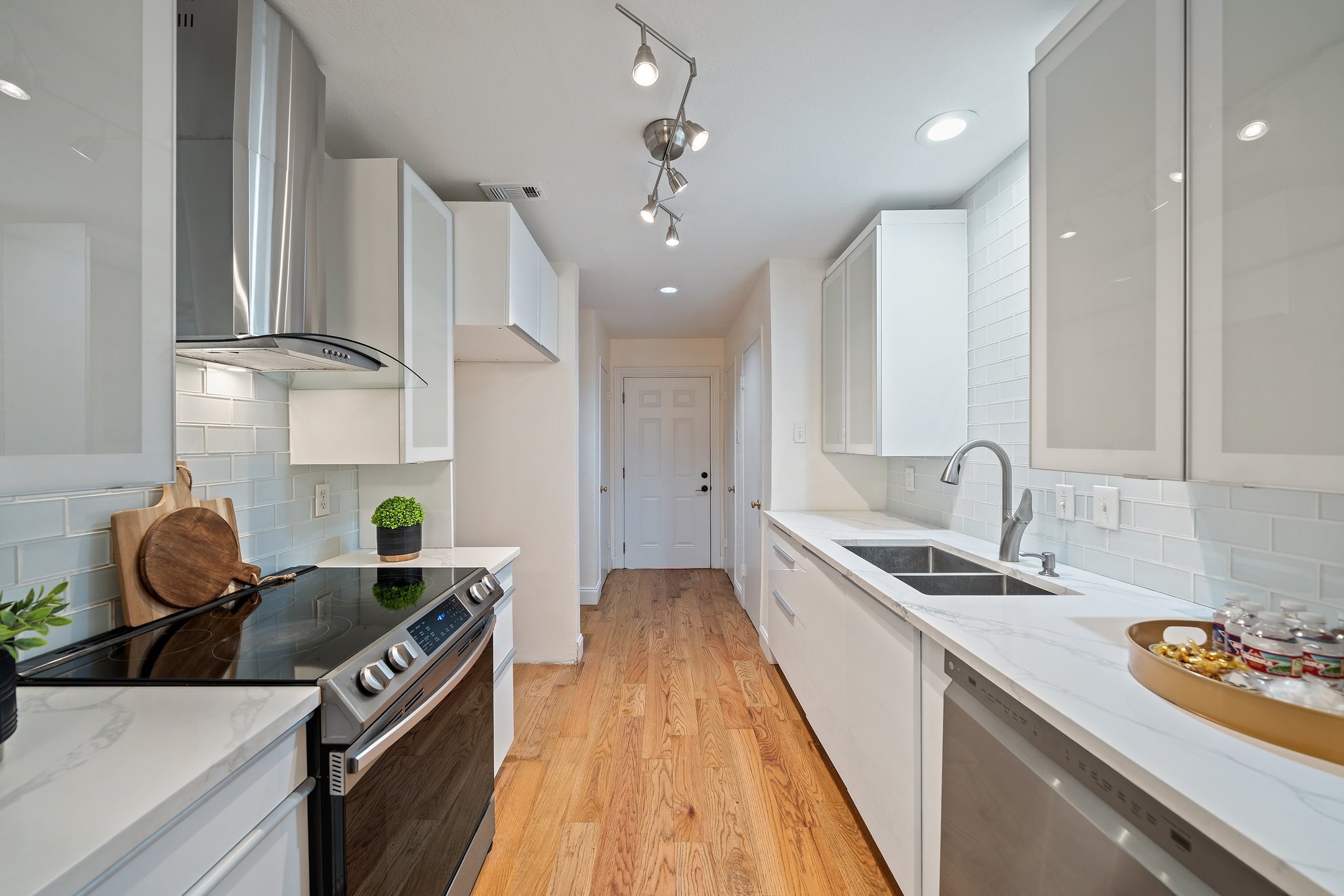 7478 E Northwest Highway 136
