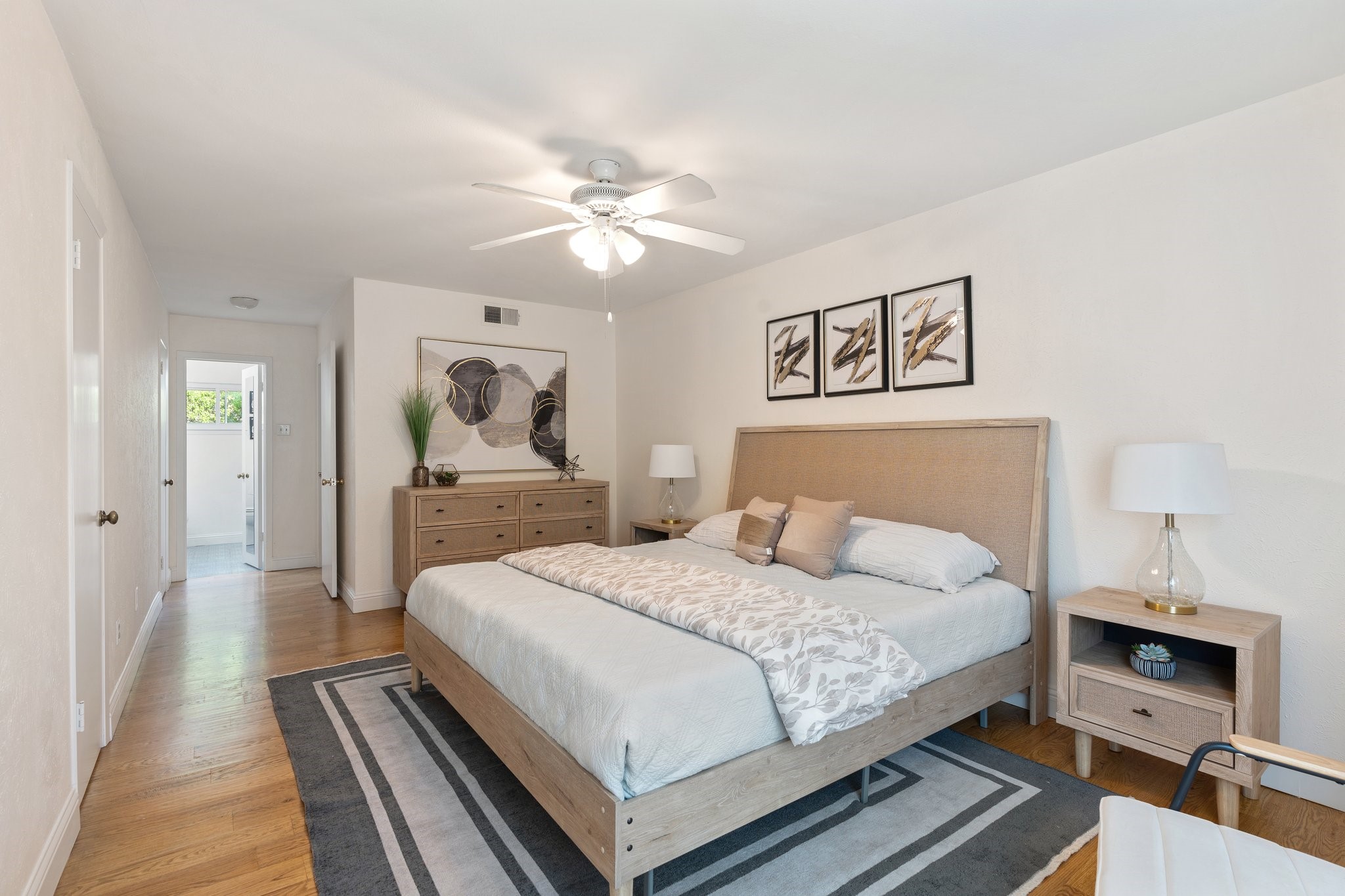 7478 E Northwest Highway 136