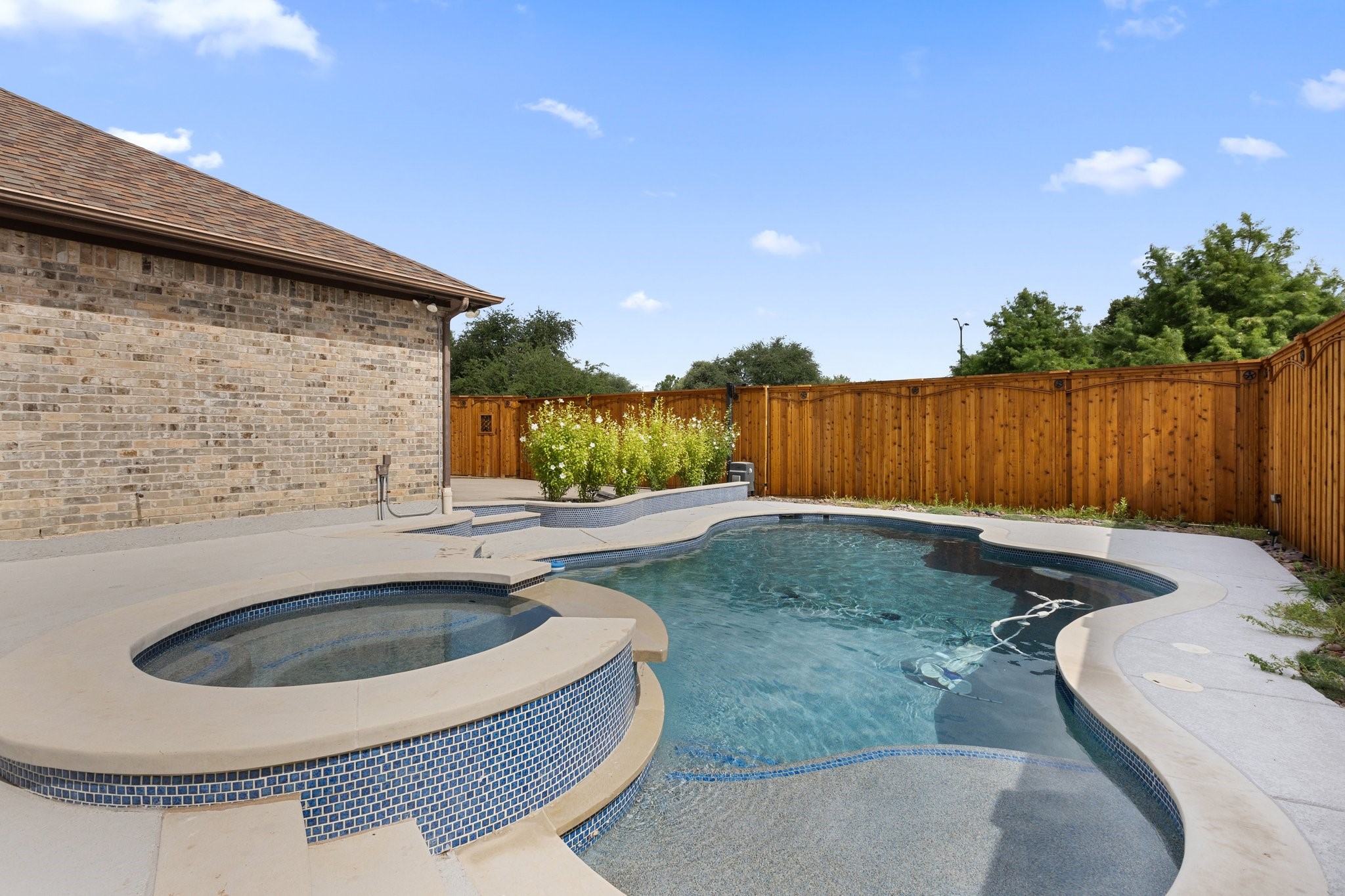 1860 Hollow Falls Court