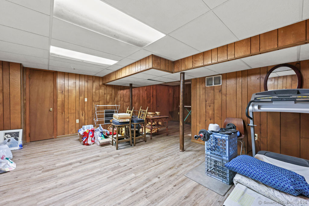 19 Seneca Road