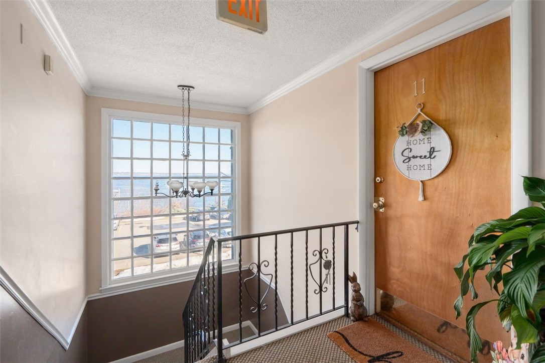 4080 Post Road 011