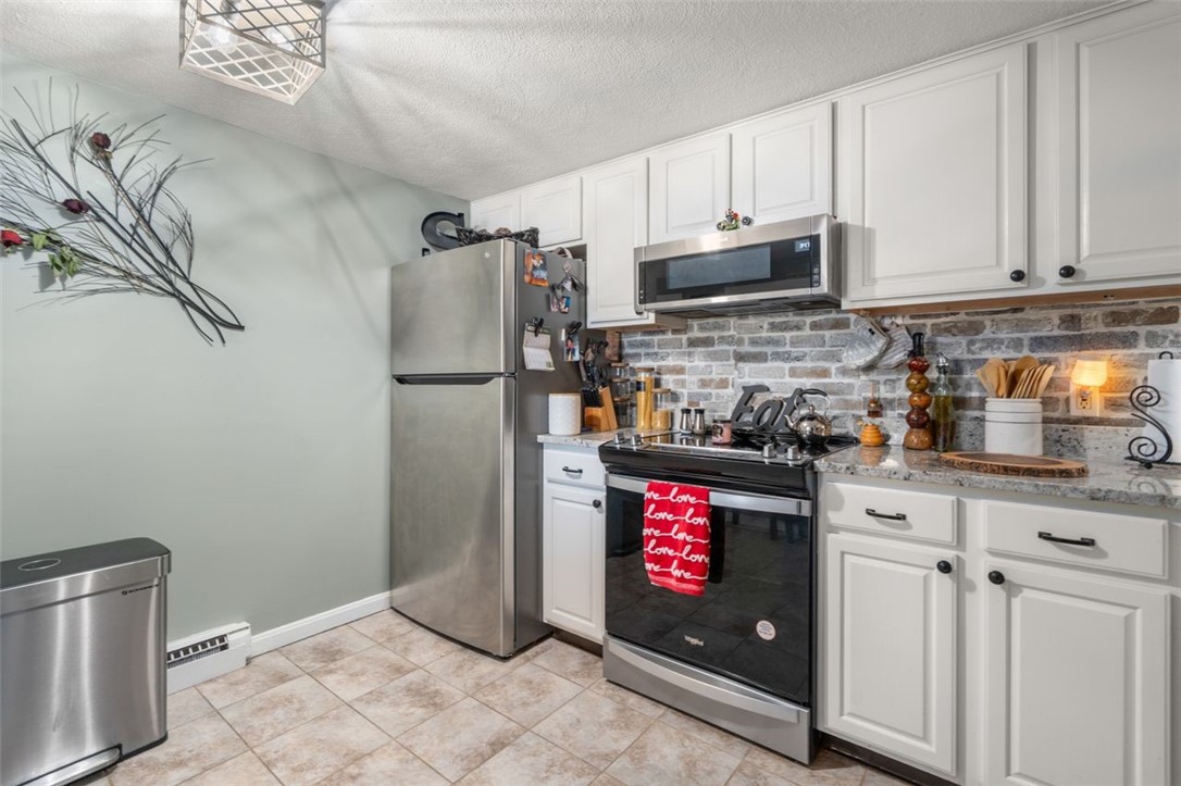 4080 Post Road 011