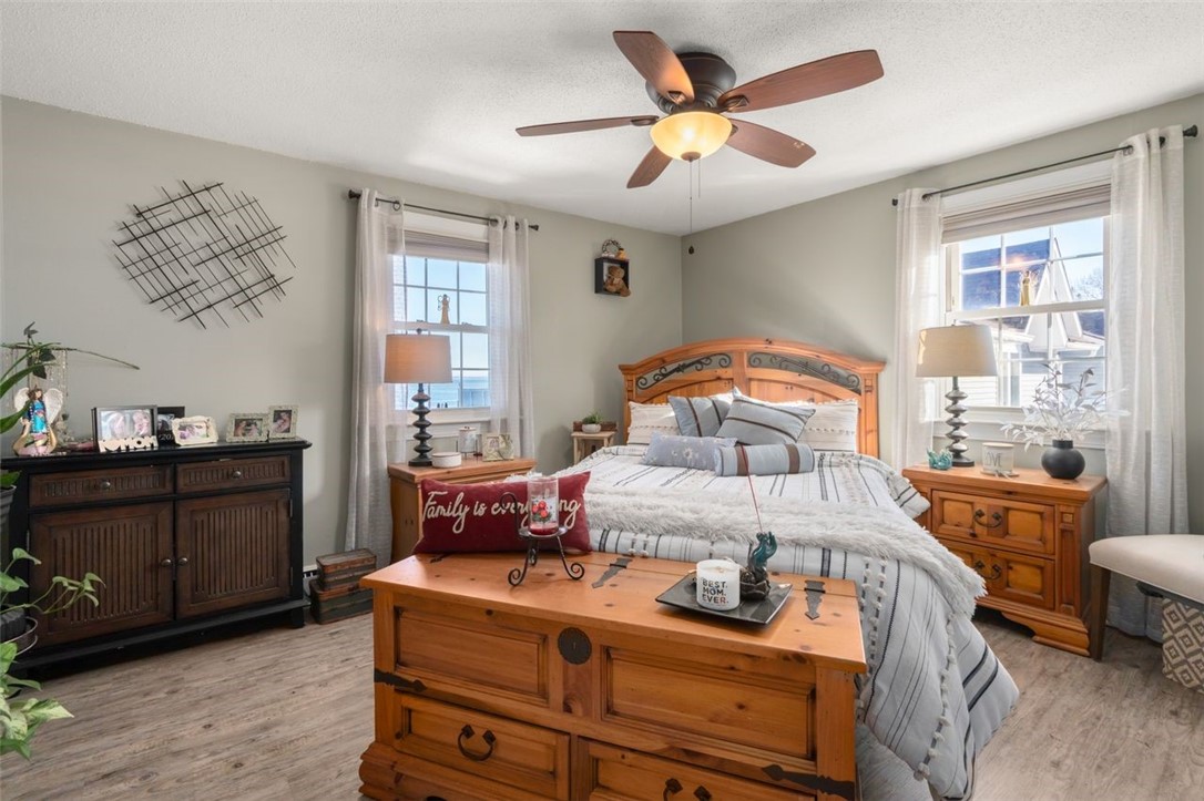4080 Post Road 011